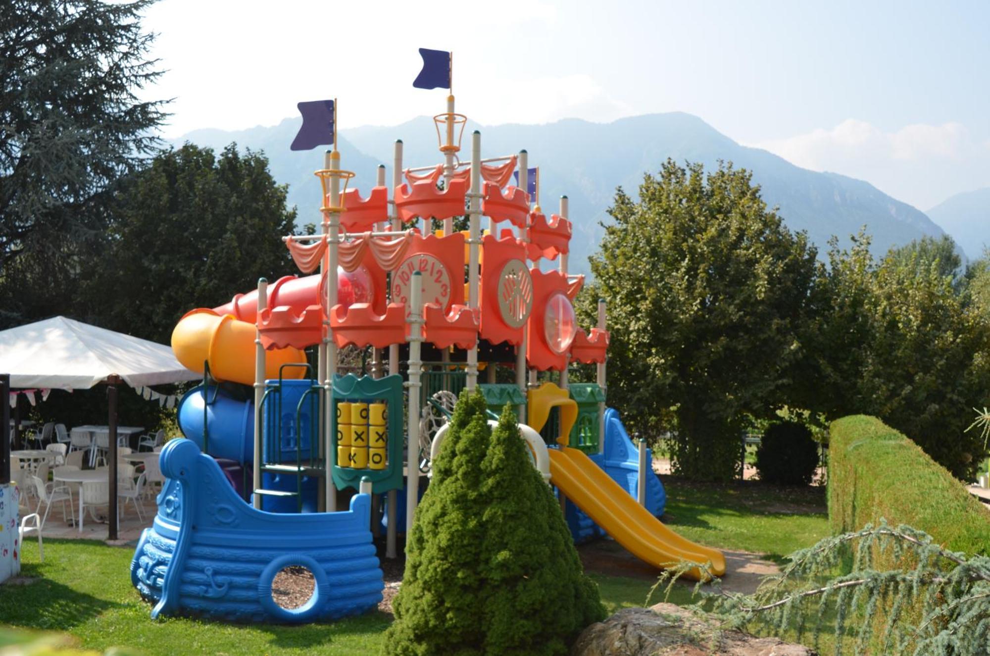לביקו טרמה Family Hotel Primavera מראה חיצוני תמונה