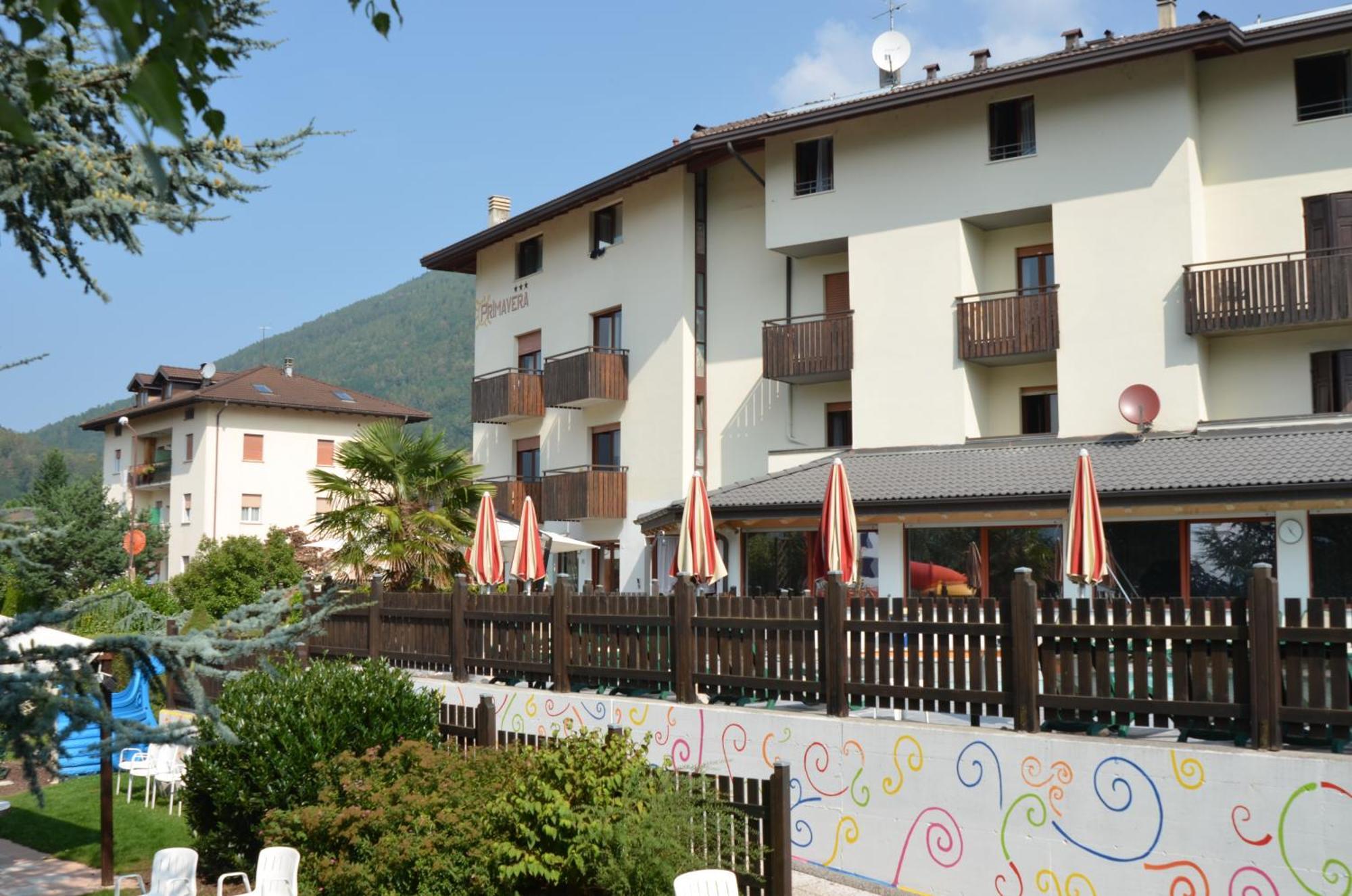 לביקו טרמה Family Hotel Primavera מראה חיצוני תמונה
